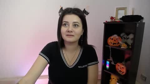 Snapshot of kissleoxx chatting on October 29, 2025, 1:24 pm kissleoxx online show from October 29, 2025, 1:24 pm