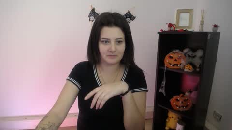 Snapshot of kissleoxx chatting on November 3, 2025, 1:34 pm kissleoxx online show from November 3, 2025, 1:34 pm