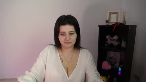 Snapshot of kissleoxx chatting on December 1, 2025, 2:11 pm kissleoxx online show from December 1, 2025, 2:11 pm