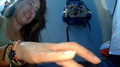 Snapshot of kissmelovejummy chatting on September 15, 2025, 8:25 am Erika paul online show from September 15, 2025, 8:25 am