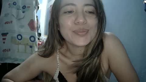 Snapshot of kissmelovejummy chatting on October 8, 2025, 8:56 am Erika paul online show from October 8, 2025, 8:56 am