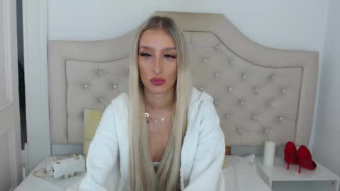 Snapshot of kissnatalie chatting on September 17, 2025, 6:48 am Natalie online show from September 17, 2025, 6:48 am