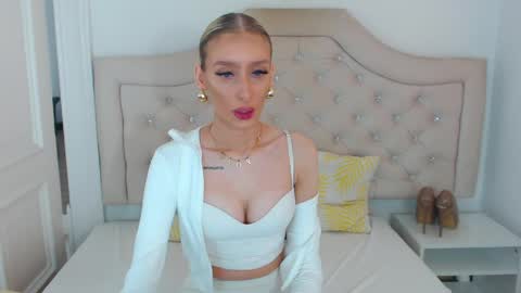 Snapshot of kissnatalie chatting on April 23, 2026, 8:24 am Natalie online show from April 23, 2026, 8:24 am