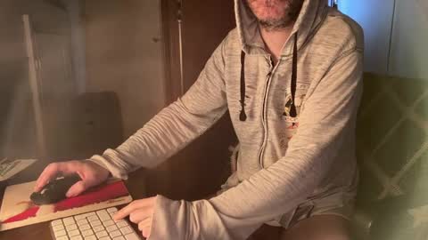 kissofbanned1983 online show from April 26, 2026, 7:28 am