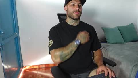 kite__ online show from January 29, 2025, 9:50 pm