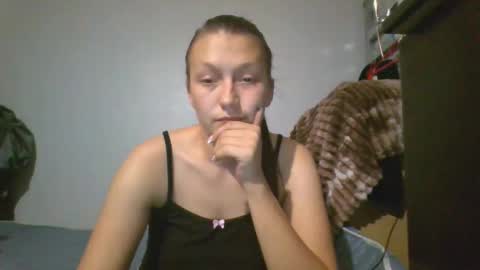 Snapshot of kiti_kitiss chatting on October 11, 2025, 3:54 pm kiti_kitiss online show from October 11, 2025, 3:54 pm