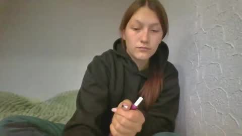 Snapshot of kiti_kitiss chatting on October 20, 2025, 12:05 pm kiti_kitiss online show from October 20, 2025, 12:05 pm