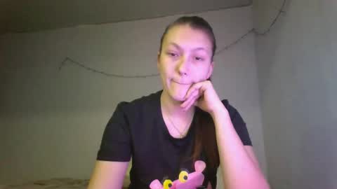 Snapshot of kiti_kitiss chatting on December 23, 2025, 10:57 am kiti_kitiss online show from December 23, 2025, 10:57 am