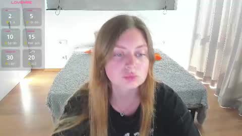 Snapshot of kitkatvel chatting on June 28, 2026, 5:35 am kitkatvel online show from June 28, 2026, 5:35 am