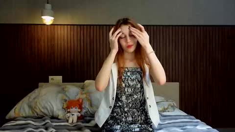 The sexy fox Kitsune online show from October 22, 2025, 9:25 pm