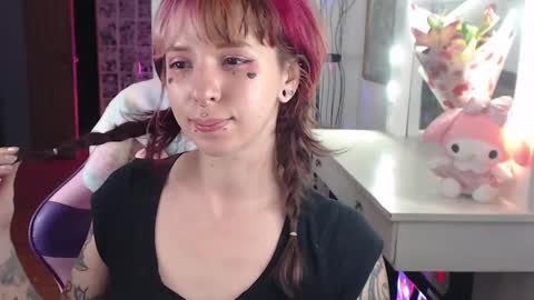 Snapshot of kitsunearineko chatting on February 15, 2025, 2:37 am Ari Keimiwrights online show from February 15, 2025, 2:37 am