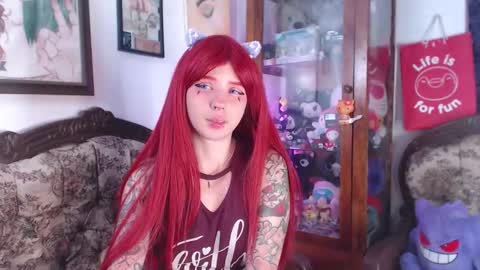 Snapshot of kitsunearineko chatting on October 10, 2025, 3:27 am Ari Keimiwrights online show from October 10, 2025, 3:27 am