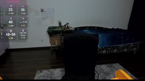 Snapshot of kitsunemoon chatting on January 13, 2025, 7:31 pm Kitsune online show from January 13, 2025, 7:31 pm