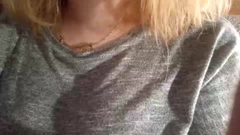 kitsuneniki online show from February 22, 2026, 5:55 pm