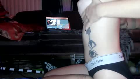 Snapshot of kittenqueen333 chatting on January 6, 2026, 3:32 am kittenqueen333 online show from January 6, 2026, 3:32 am