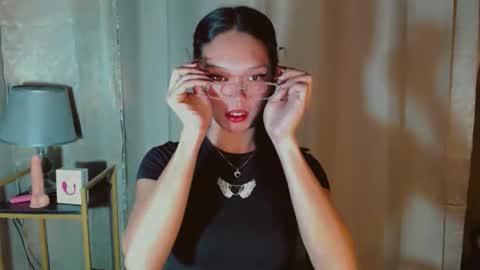 KITTY online show from September 19, 2025, 8:53 pm