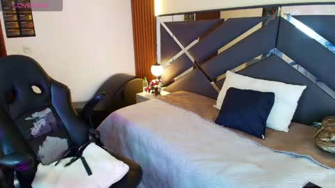 Snapshot of kittie_vixen chatting on May 27, 2026, 7:22 pm Kittie Vixen online show from May 27, 2026, 7:22 pm