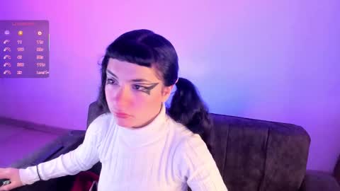 kitty__chs online show from October 24, 2025, 11:39 am