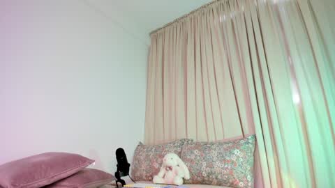 sophie online show from November 4, 2025, 4:06 pm