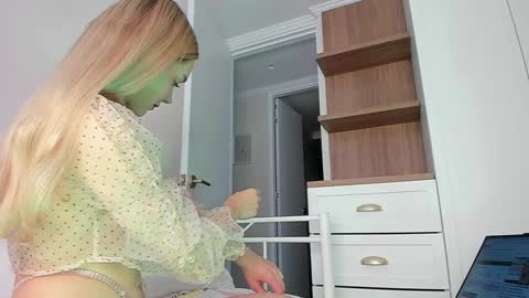 sophie online show from March 14, 2026, 6:57 pm