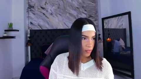 Snapshot of kitty_collins_ chatting on May 8, 2026, 12:10 pm Kitty online show from May 8, 2026, 12:10 pm