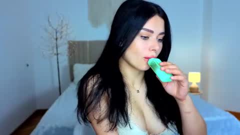 kitty_cut1ee_ online show from June 22, 2026, 6:21 am