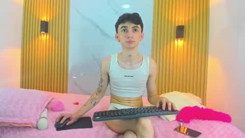 Snapshot of kitty_gill chatting on December 27, 2024, 5:26 pm kitty_gill online show from December 27, 2024, 5:26 pm