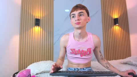 Snapshot of kitty_gill chatting on February 5, 2025, 12:17 pm kitty_gill online show from February 5, 2025, 12:17 pm