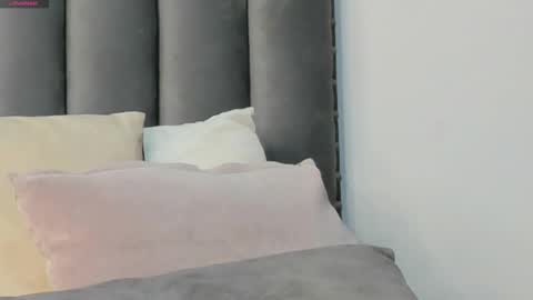 Katy online show from September 15, 2025, 2:33 am