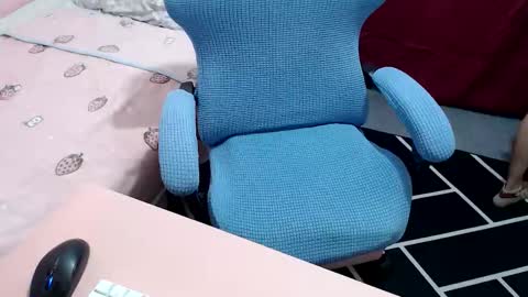 Snapshot of kitty_kity chatting on February 19, 2026, 8:27 pm Kate online show from February 19, 2026, 8:27 pm