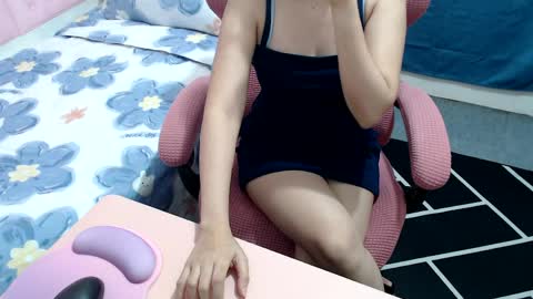 Snapshot of kitty_kity chatting on April 9, 2026, 6:19 am Kate online show from April 9, 2026, 6:19 am