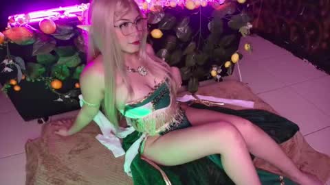 Kitty online show from November 16, 2025, 2:28 am