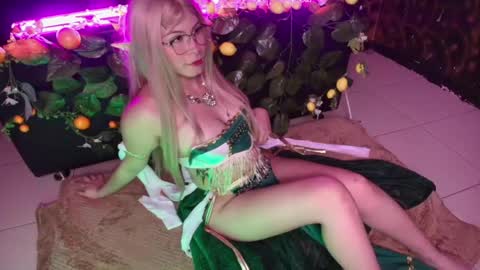 Kitty online show from April 14, 2026, 2:17 am