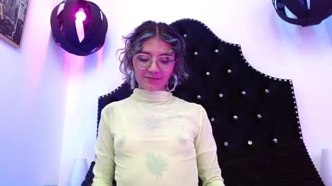 Snapshot of kitty_pie_ chatting on December 13, 2024, 12:09 am KITTY online show from December 13, 2024, 12:09 am