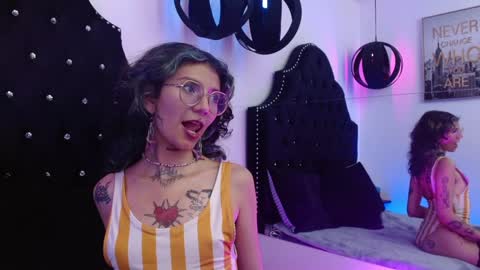 Snapshot of kitty_pie_ chatting on December 17, 2024, 11:38 pm KITTY online show from December 17, 2024, 11:38 pm