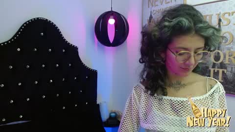 Snapshot of kitty_pie_ chatting on December 30, 2024, 8:15 pm KITTY online show from December 30, 2024, 8:15 pm