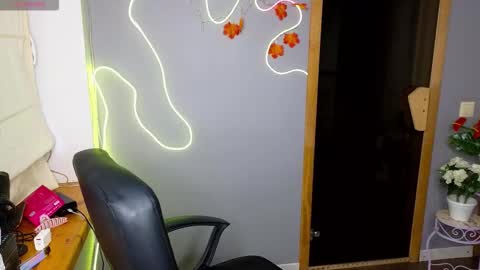 Kate online show from November 16, 2025, 12:44 pm