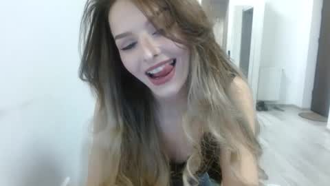 Kitty online show from April 25, 2026, 6:27 pm