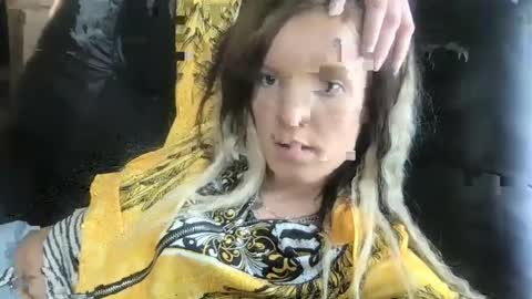 kittycatkendra online show from February 25, 2025, 8:19 pm