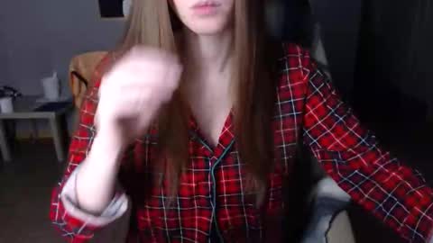 Snapshot of kittylovemoon chatting on April 27, 2026, 8:51 pm KittyloveMoon online show from April 27, 2026, 8:51 pm