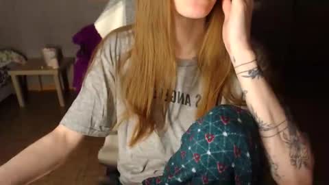 Snapshot of kittylovemoon chatting on May 7, 2026, 7:41 pm KittyloveMoon online show from May 7, 2026, 7:41 pm