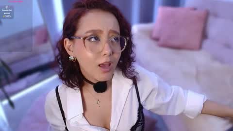 Sophie online show from May 27, 2026, 9:12 pm