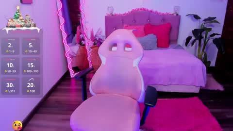 Kitty  online show from December 4, 2024, 10:51 pm