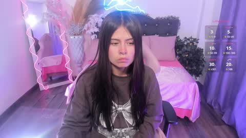 Kitty  online show from December 19, 2024, 7:29 pm