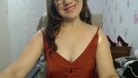 Snapshot of kittyybeauty chatting on November 16, 2025, 6:52 am KittyyBeauty online show from November 16, 2025, 6:52 am
