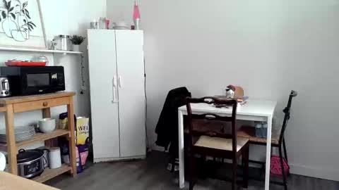 Kittyymaze online show from March 27, 2026, 1:55 pm