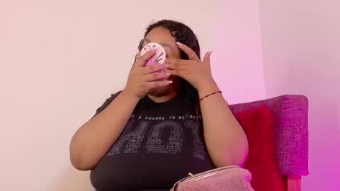 Snapshot of kity_hill chatting on February 3, 2026, 3:04 am Kitty Hill online show from February 3, 2026, 3:04 am