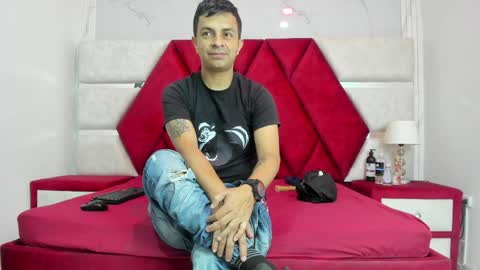 Luisa y Jairo online show from April 6, 2026, 12:39 pm