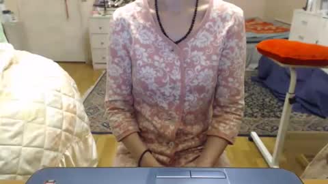 KiuminBerry online show from November 26, 2025, 5:36 pm