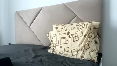 kiwigray online show from February 26, 2025, 9:53 am